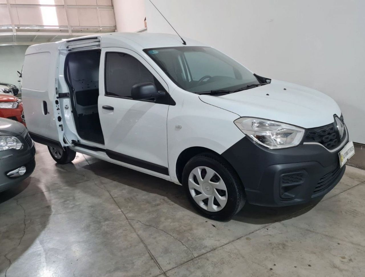 Renault Kangoo Usada en Mendoza, deRuedas