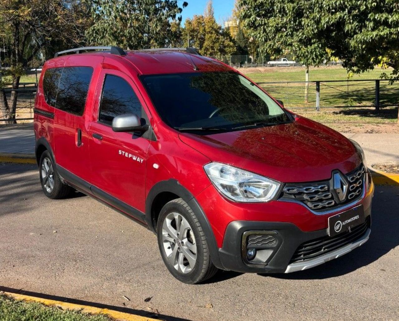 Renault Kangoo Usada Financiado en Mendoza, deRuedas