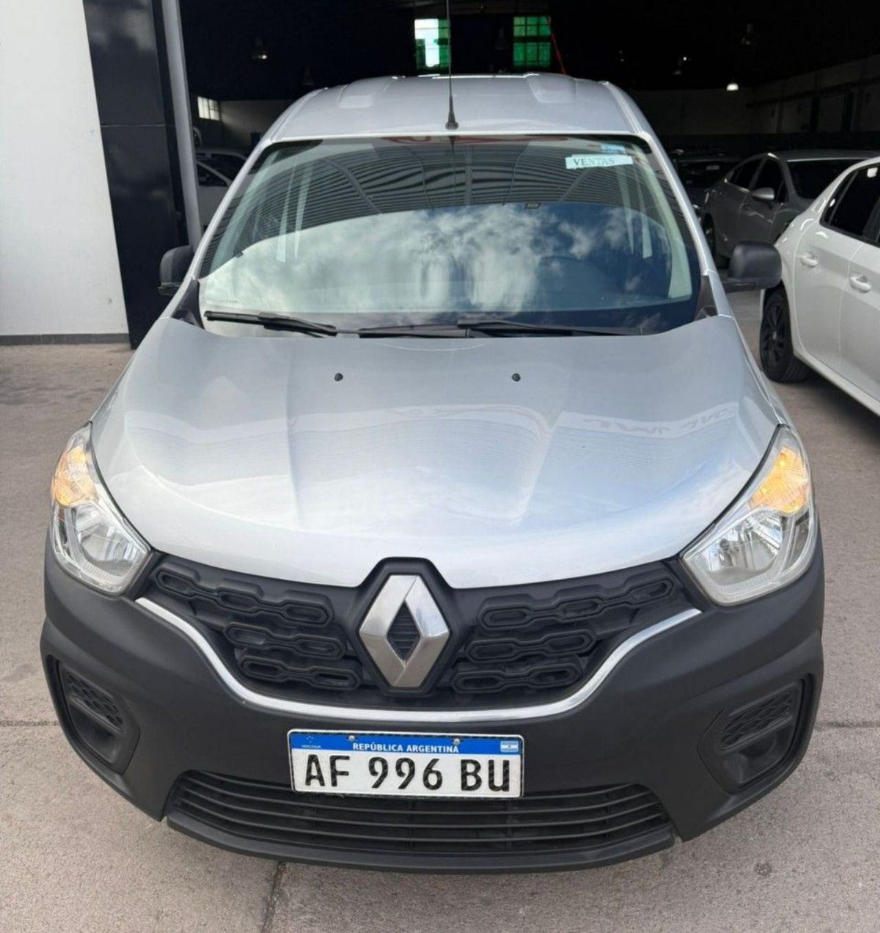 Renault Kangoo Usada en Mendoza, deRuedas