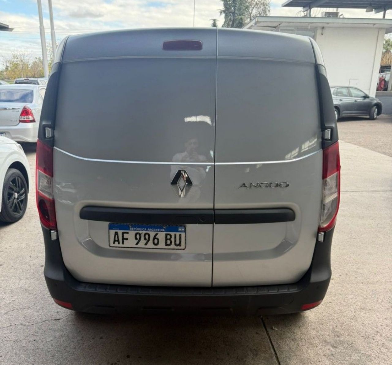 Renault Kangoo Usada en Mendoza, deRuedas