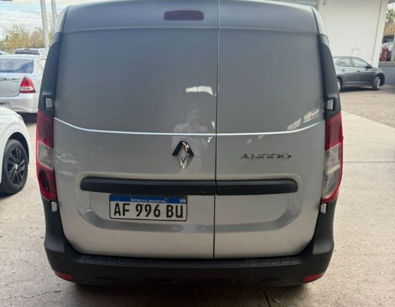 Renault Kangoo Usada en Mendoza, deRuedas