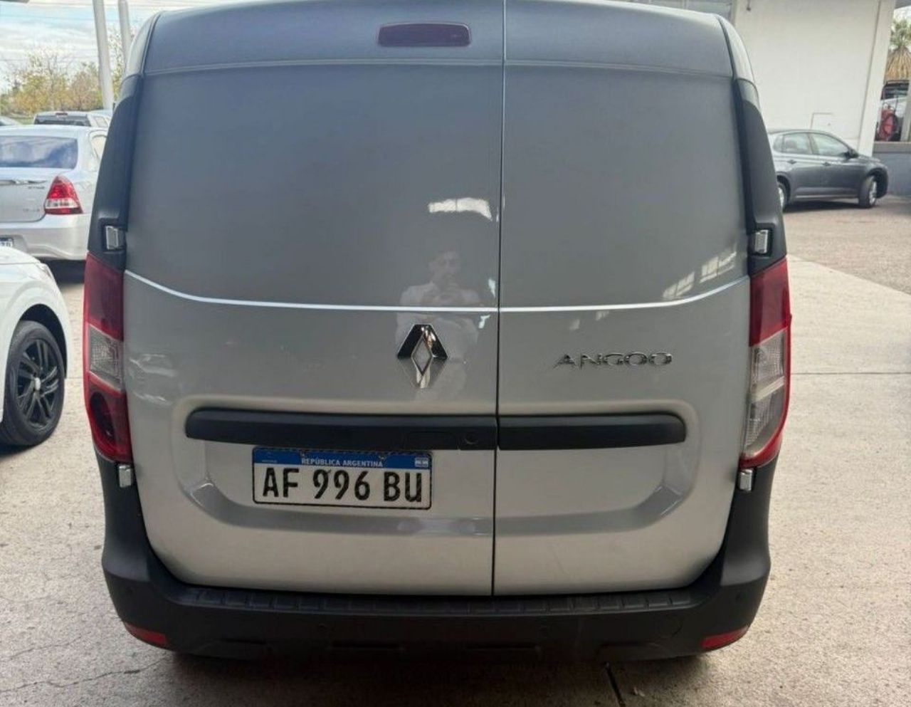 Renault Kangoo Usada en Mendoza, deRuedas