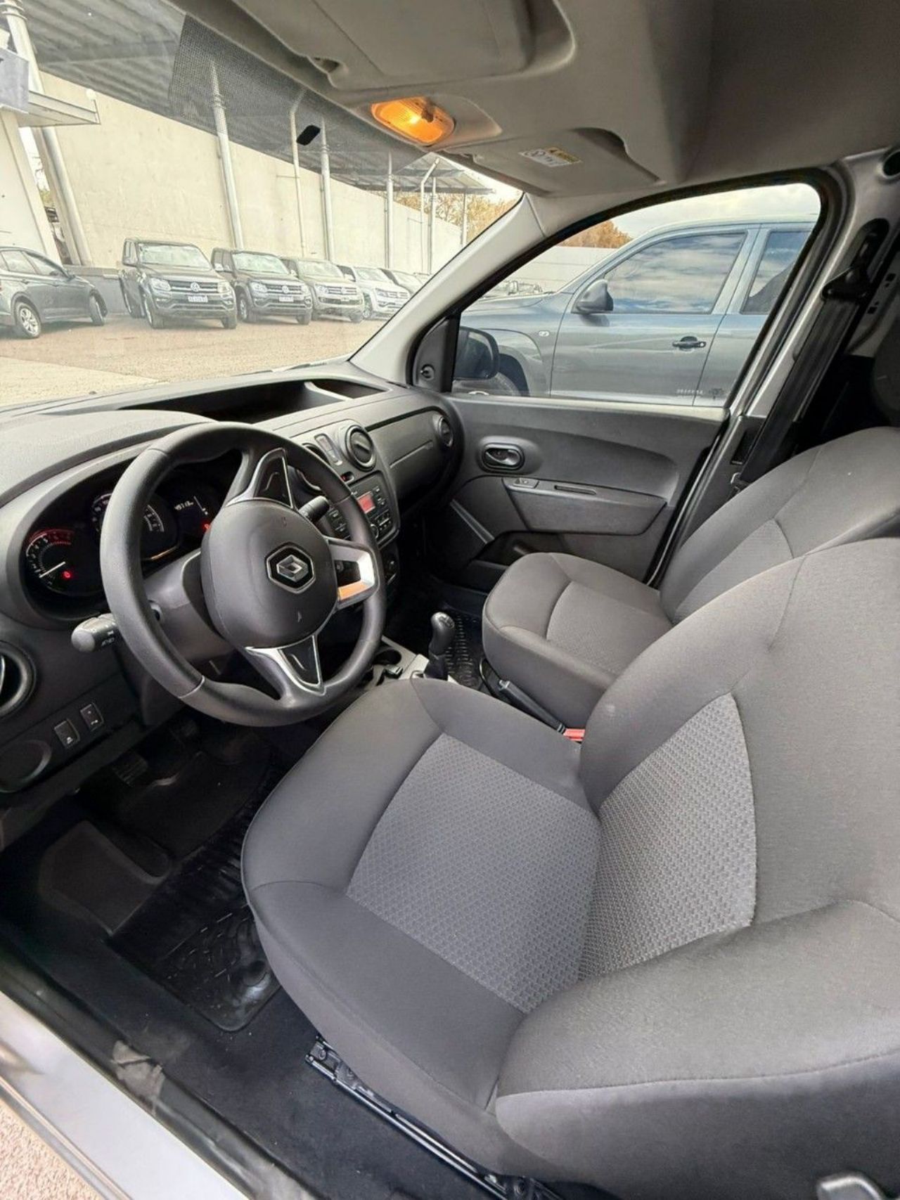 Renault Kangoo Usada en Mendoza, deRuedas