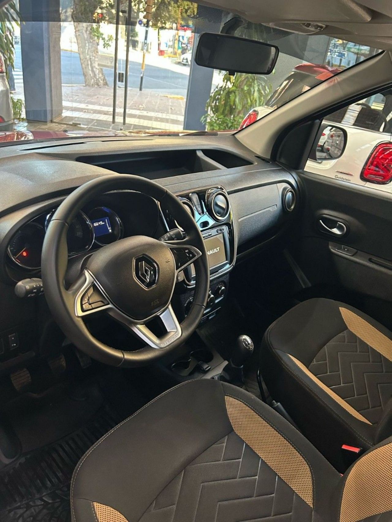 Renault Kangoo Usada en Mendoza, deRuedas