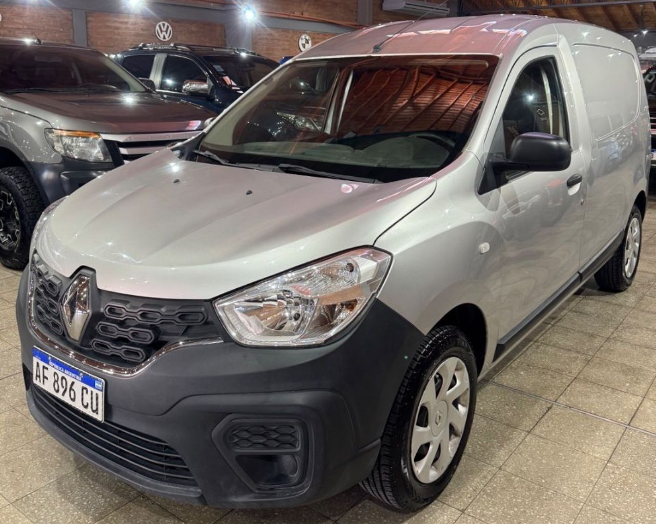 Renault Kangoo Usada Financiado en San Juan, deRuedas
