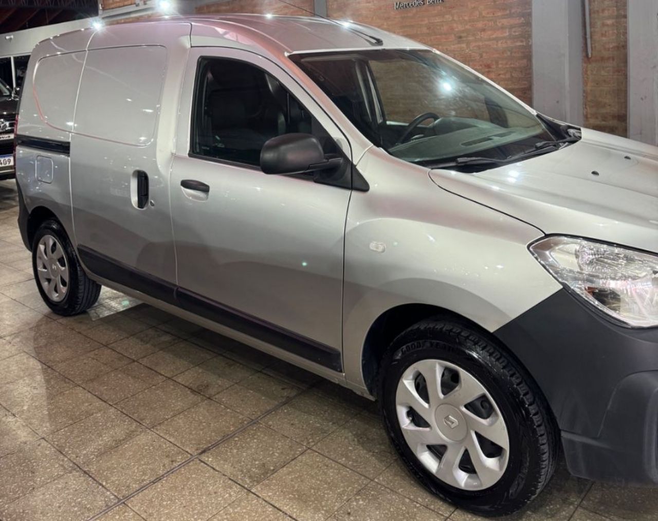 Renault Kangoo Usada Financiado en San Juan, deRuedas