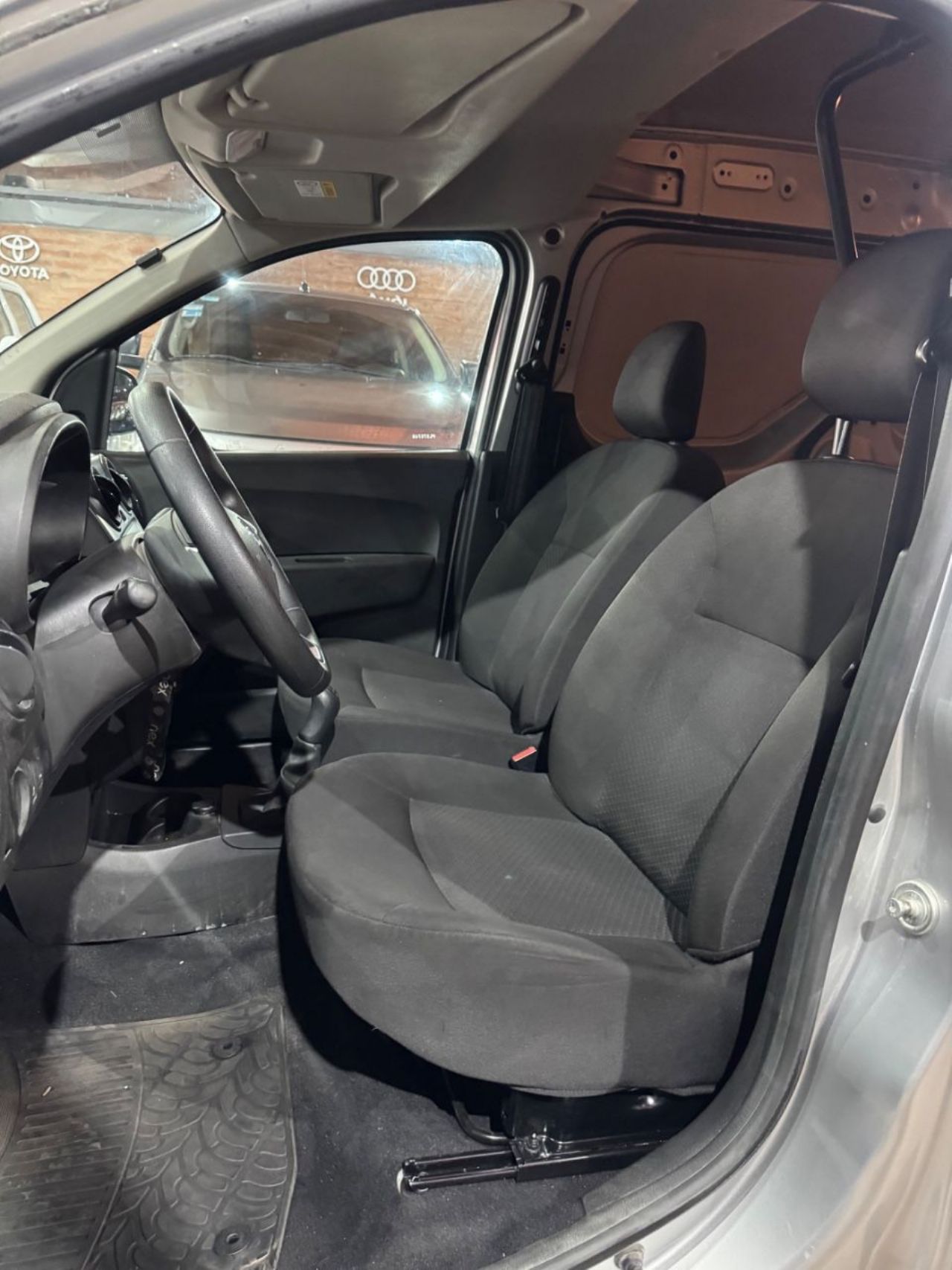 Renault Kangoo Usada Financiado en San Juan, deRuedas