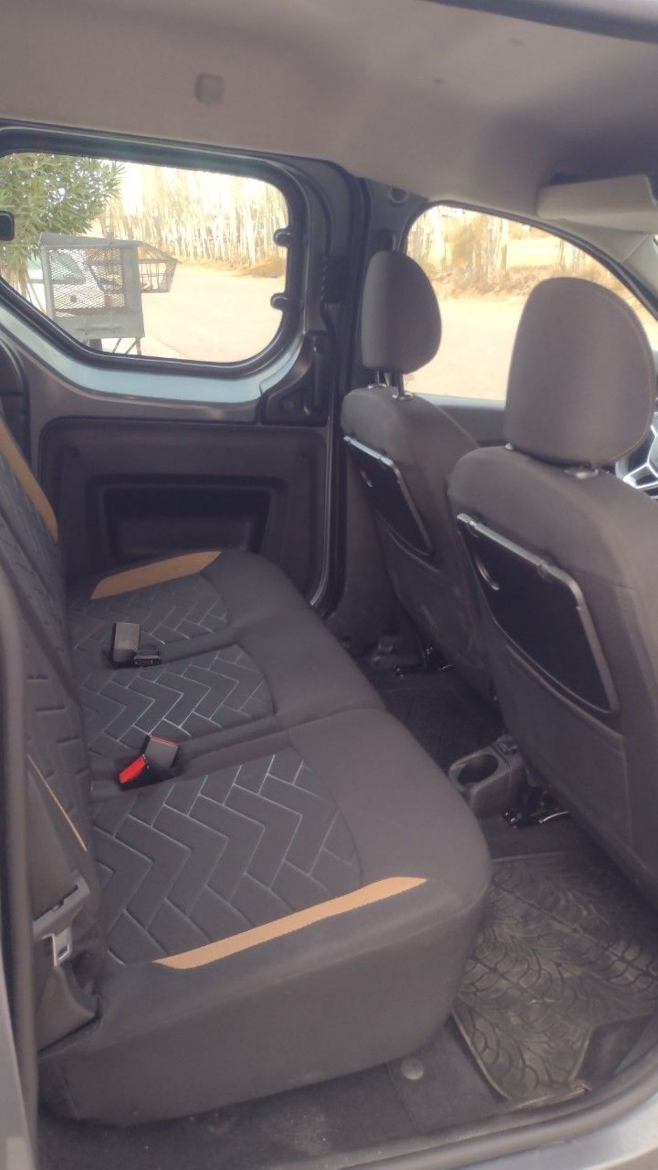 Renault Kangoo Usada en Mendoza, deRuedas