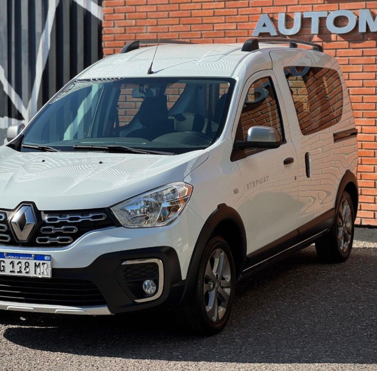 Renault Kangoo Usada Financiado en Córdoba, deRuedas
