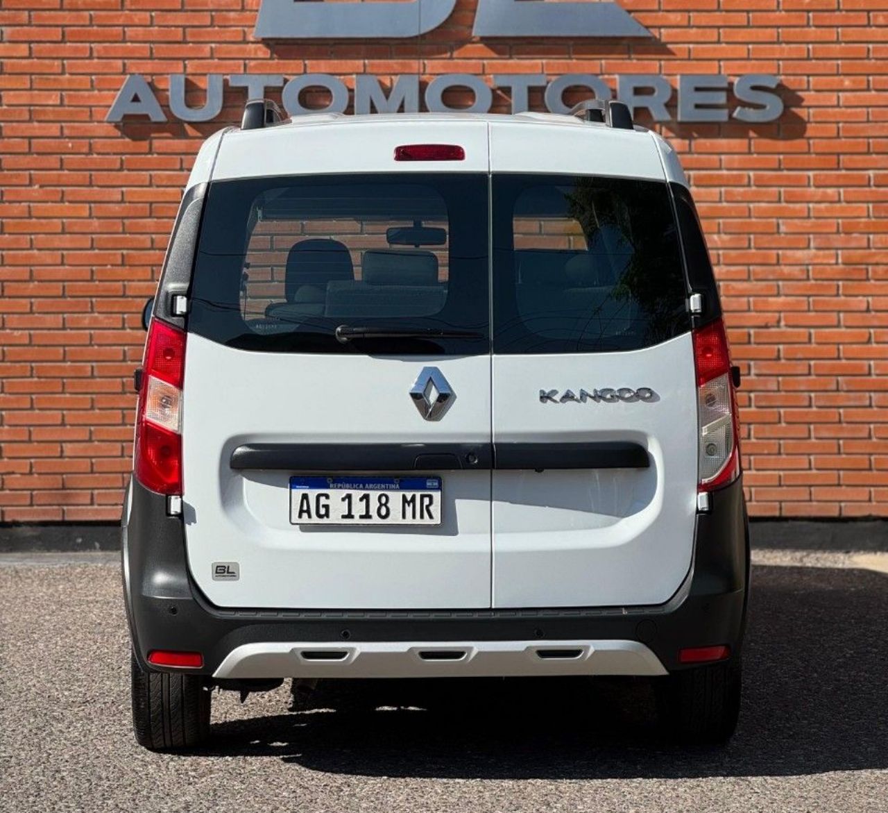 Renault Kangoo Usada Financiado en Córdoba, deRuedas