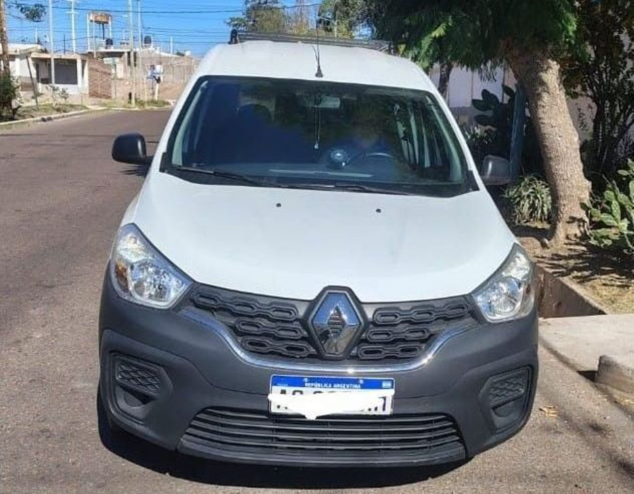 Renault Kangoo Usada en Mendoza, deRuedas