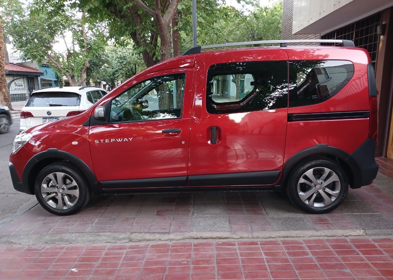Renault Kangoo Usada en Mendoza, deRuedas