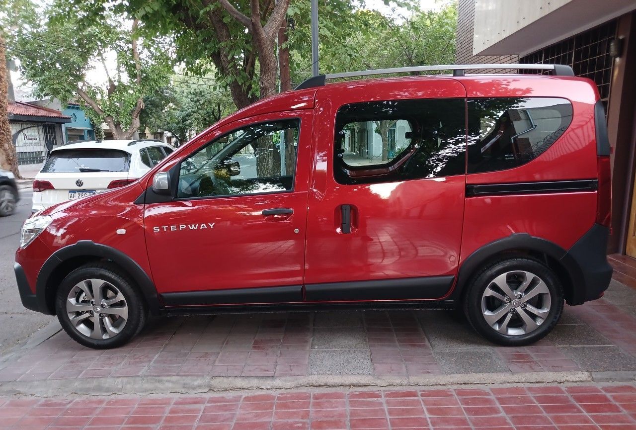 Renault Kangoo Usada en Mendoza, deRuedas
