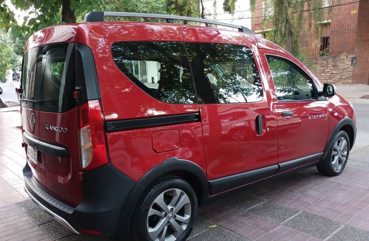 Renault Kangoo Usada en Mendoza, deRuedas