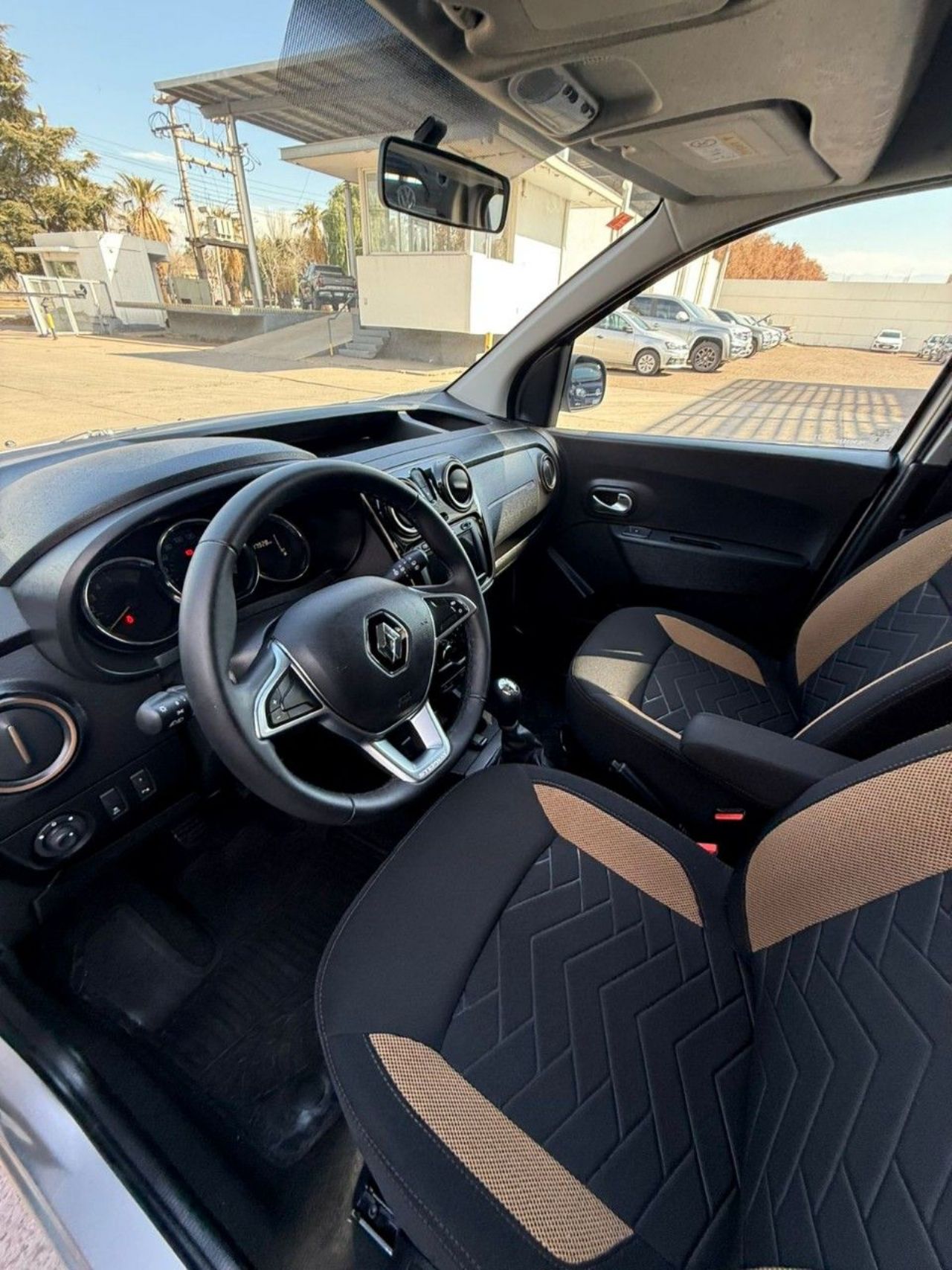 Renault Kangoo Usada en Mendoza, deRuedas