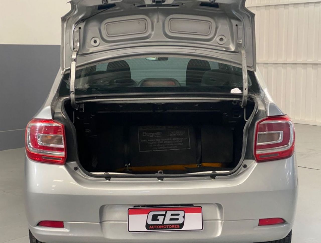 Renault Logan Usado Financiado en Mendoza, deRuedas