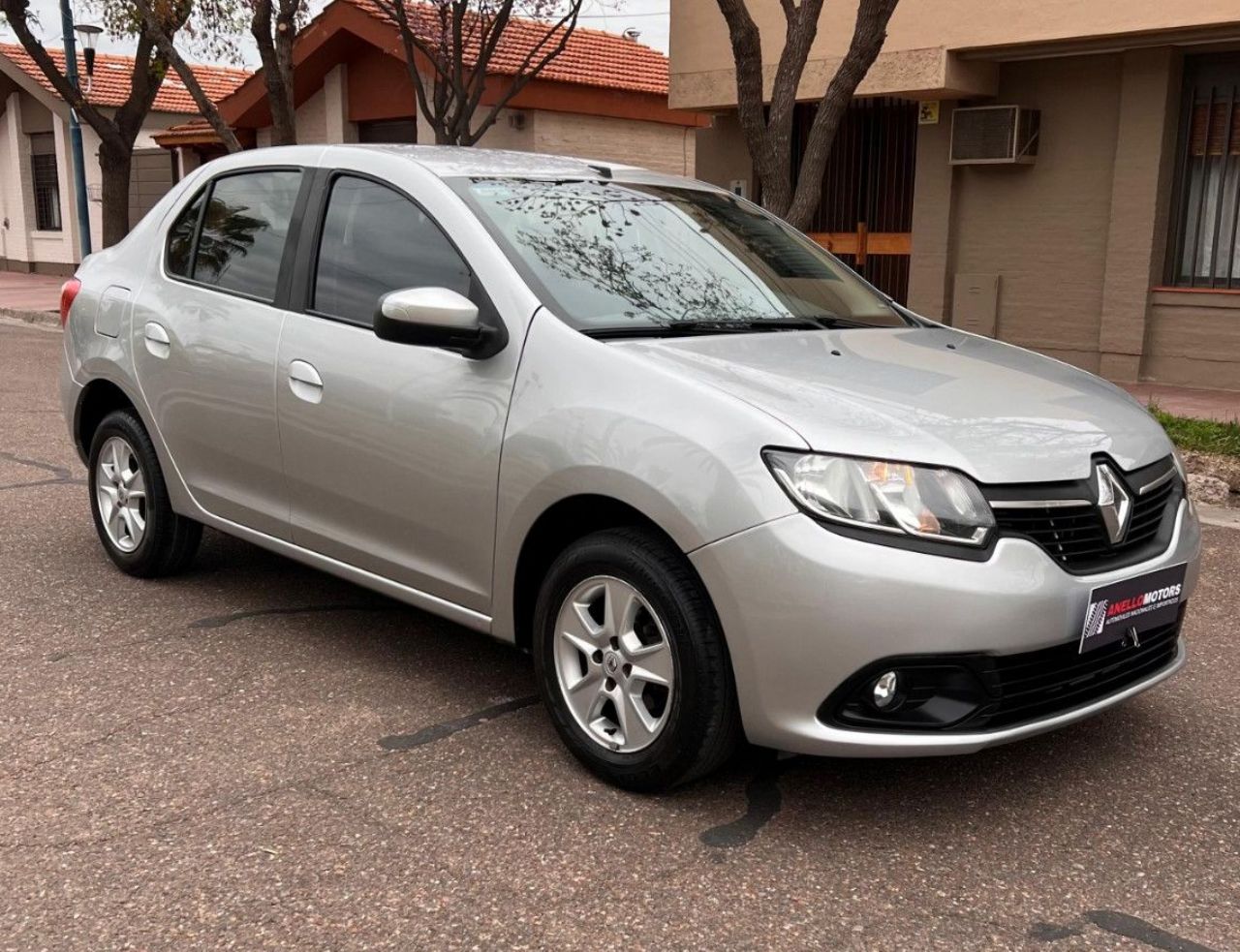 Renault Logan Usado Financiado en Mendoza, deRuedas