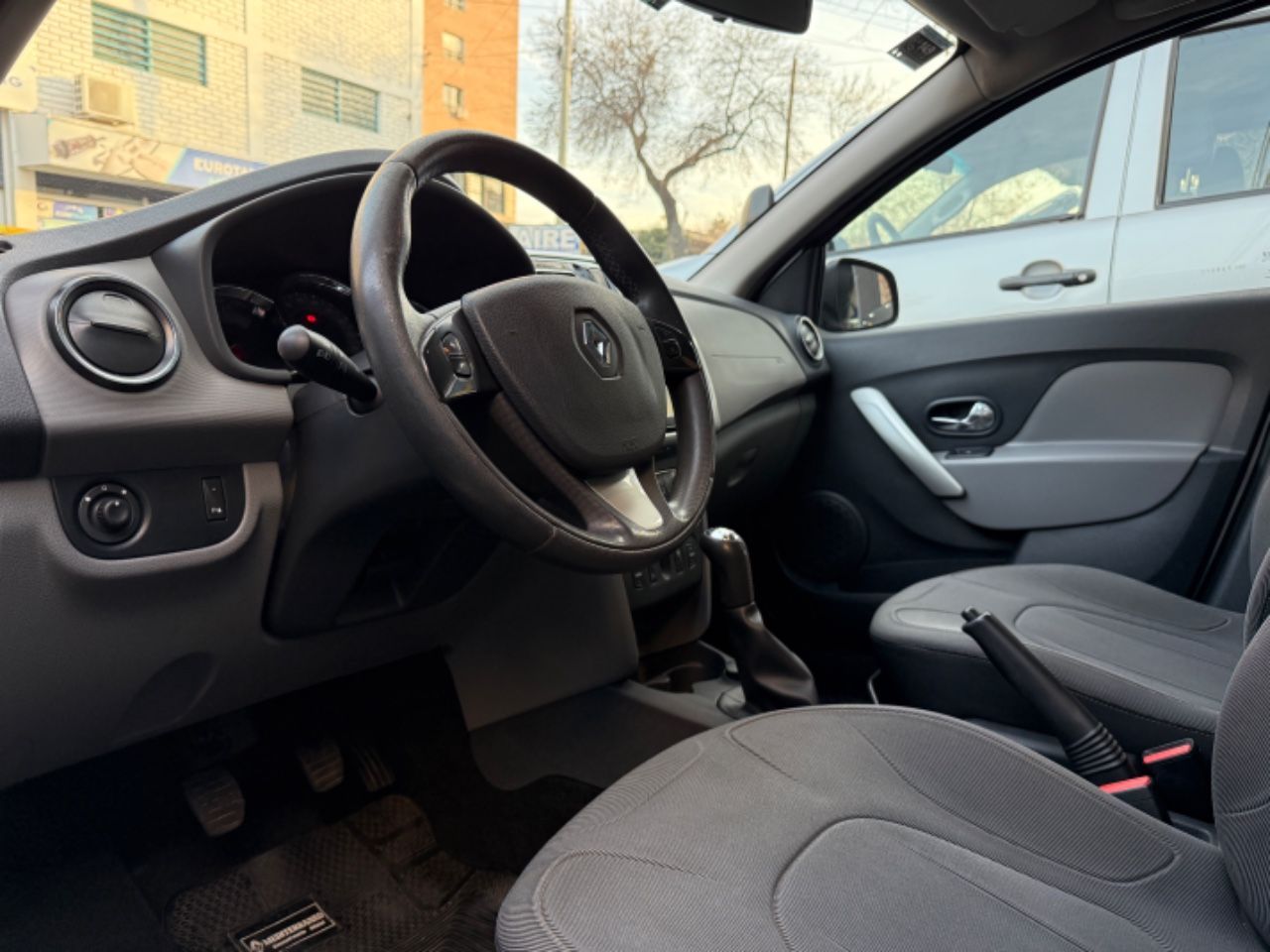 Renault Logan Usado Financiado en Mendoza, deRuedas