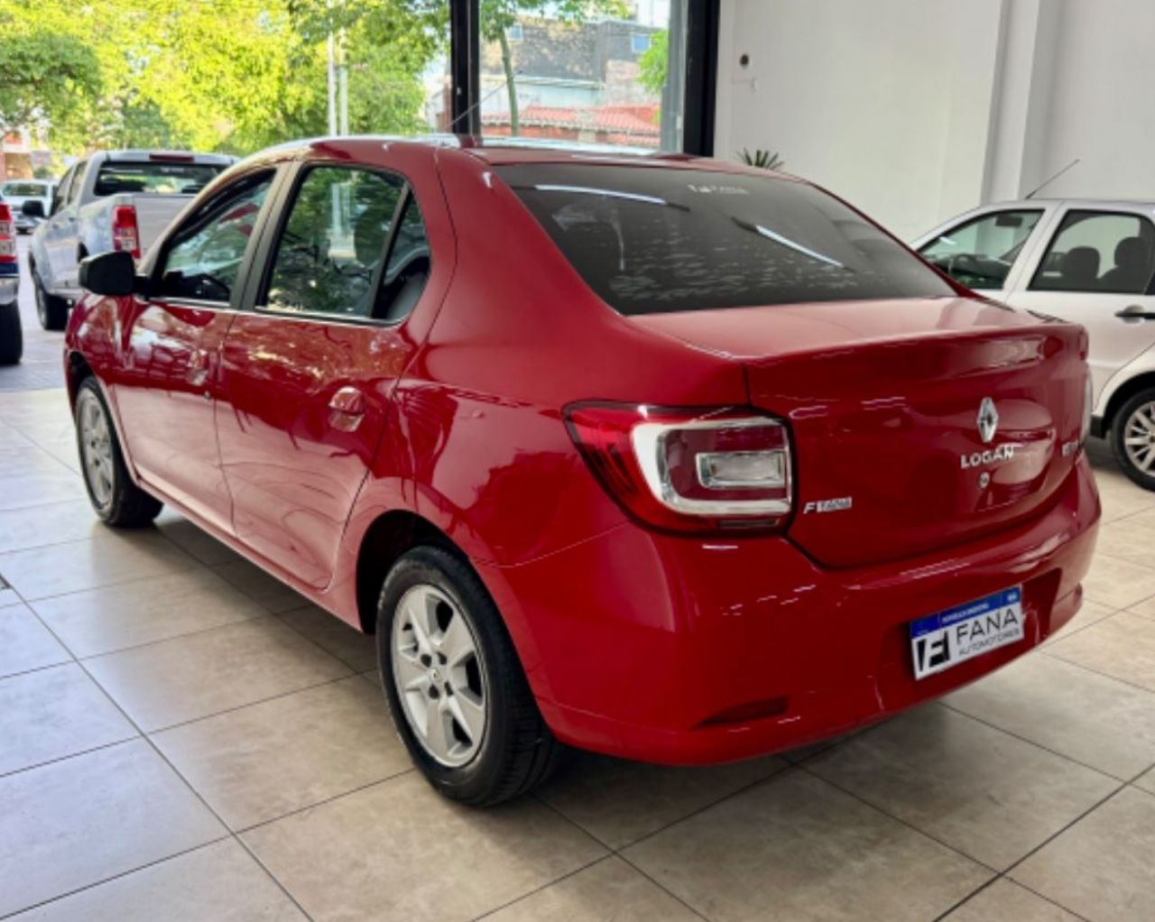 Renault Logan Usado Financiado en Mendoza, deRuedas