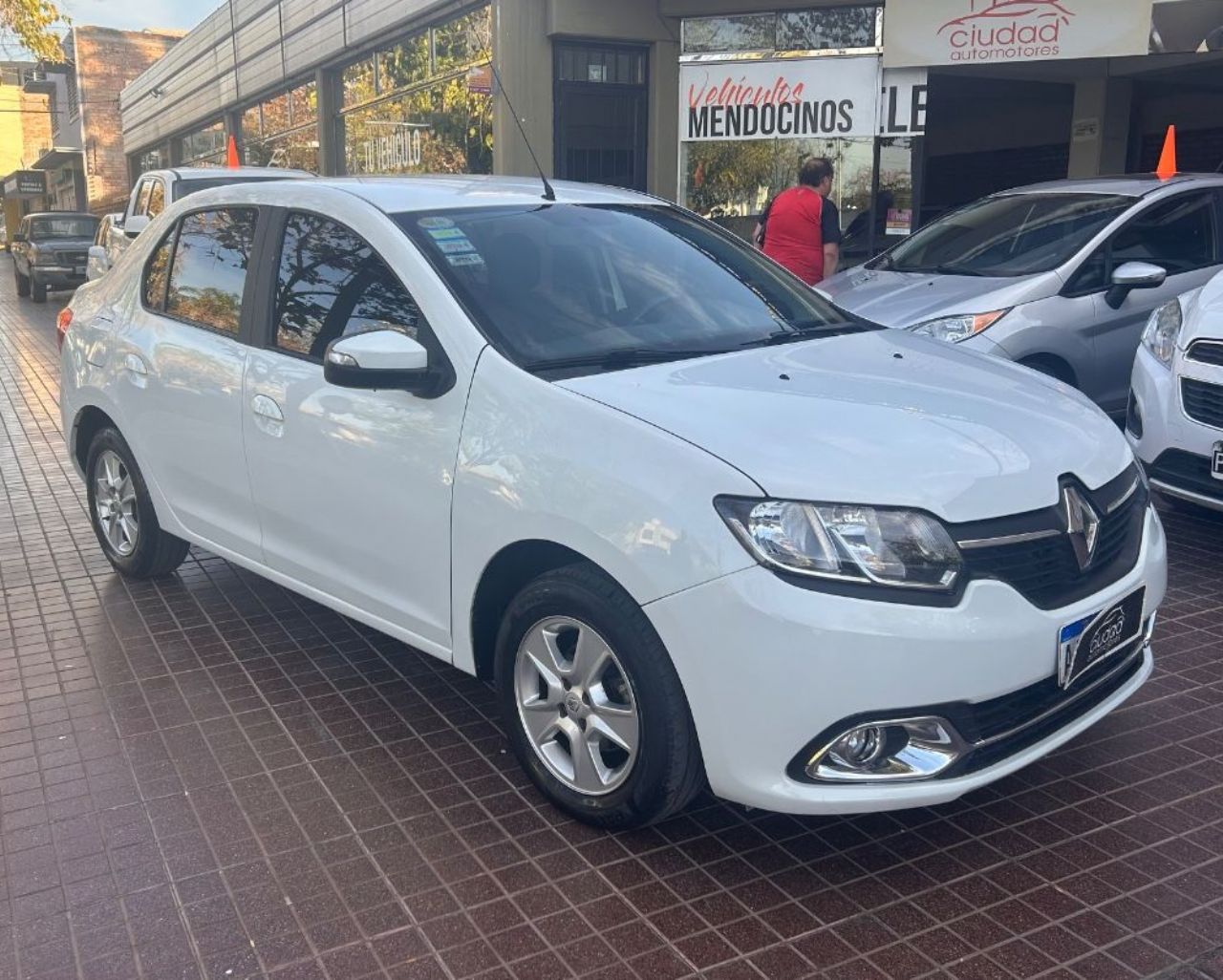 Renault Logan Usado Financiado en Mendoza, deRuedas