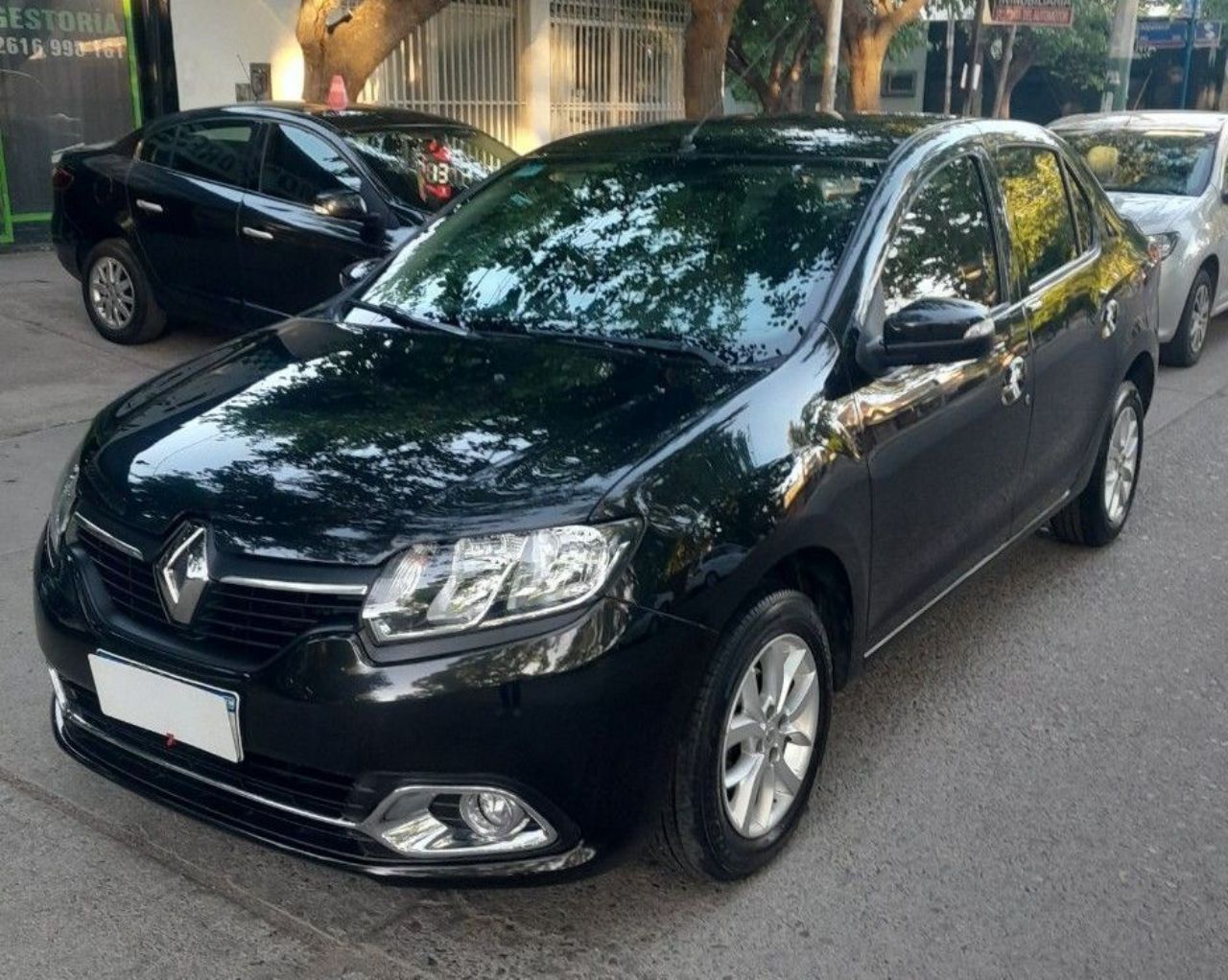 Renault Logan Usado Financiado en Mendoza, deRuedas