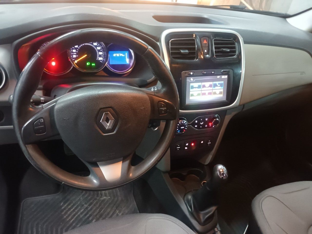 Renault Logan Usado Financiado en Mendoza, deRuedas