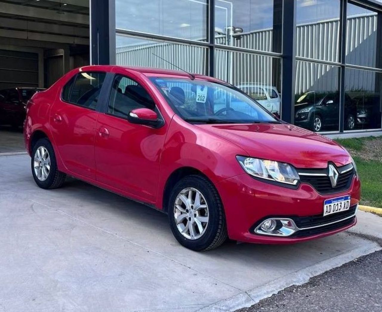 Renault Logan Usado en San Juan, deRuedas