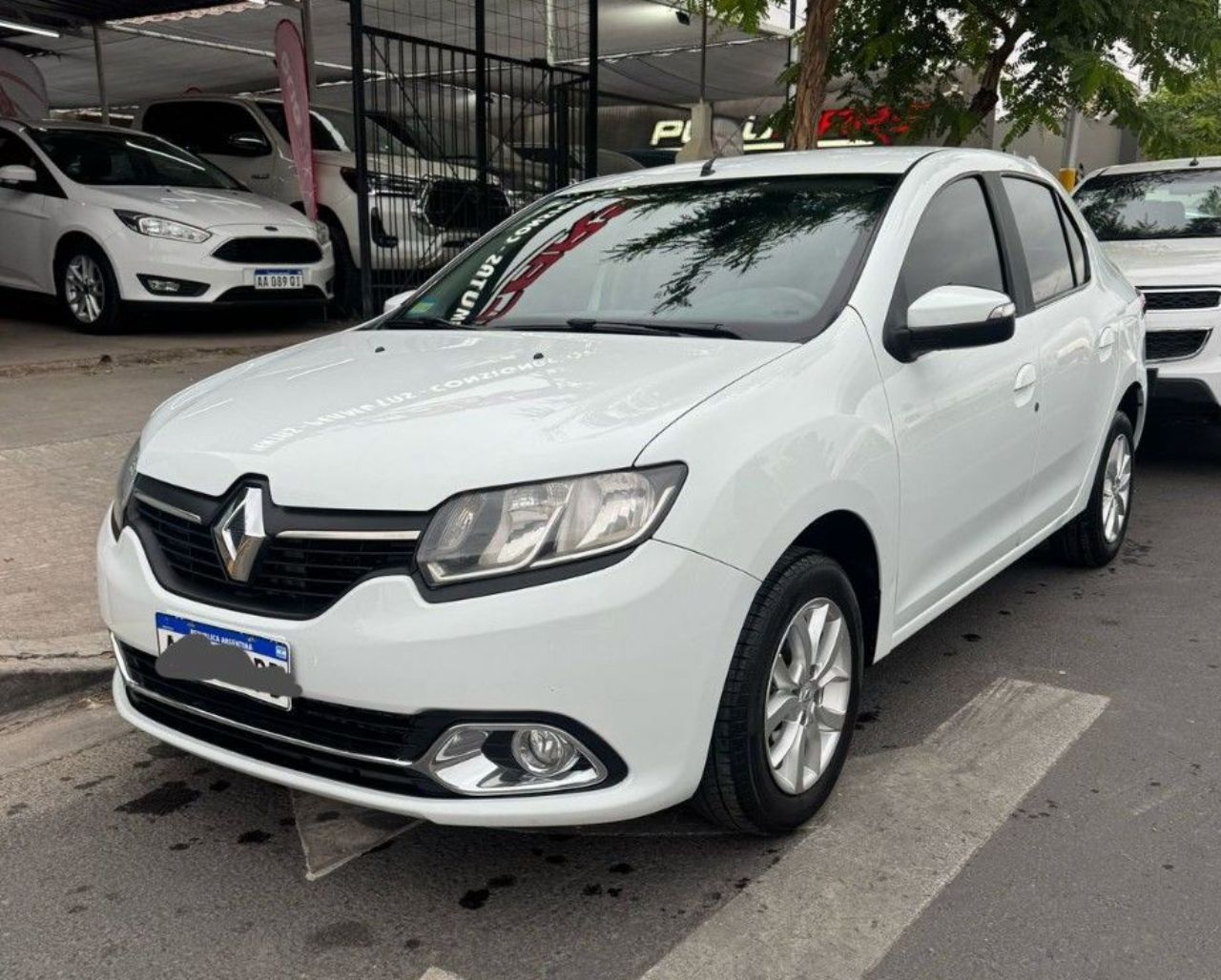 Renault Logan Usado Financiado en San Juan, deRuedas