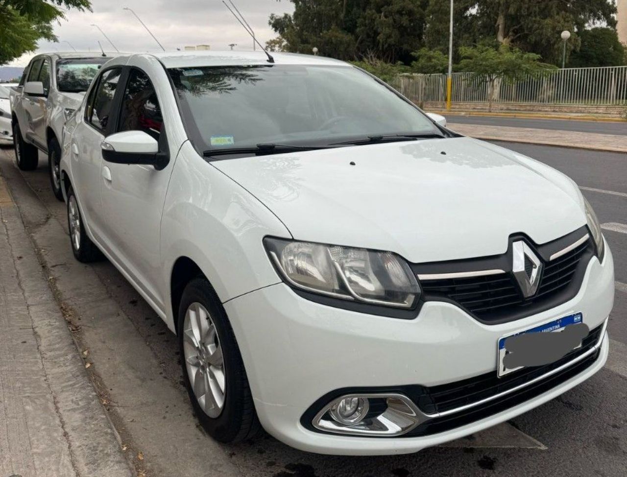 Renault Logan Usado Financiado en San Juan, deRuedas