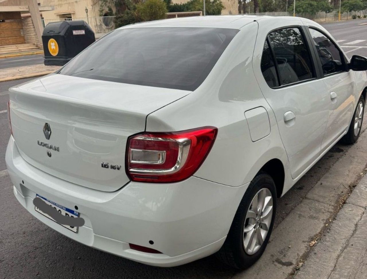 Renault Logan Usado Financiado en San Juan, deRuedas