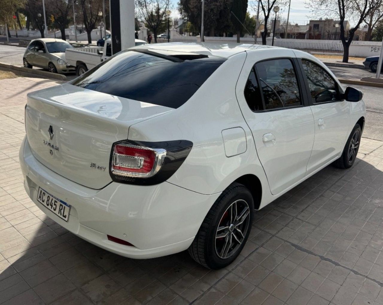 Renault Logan Usado Financiado en Mendoza, deRuedas