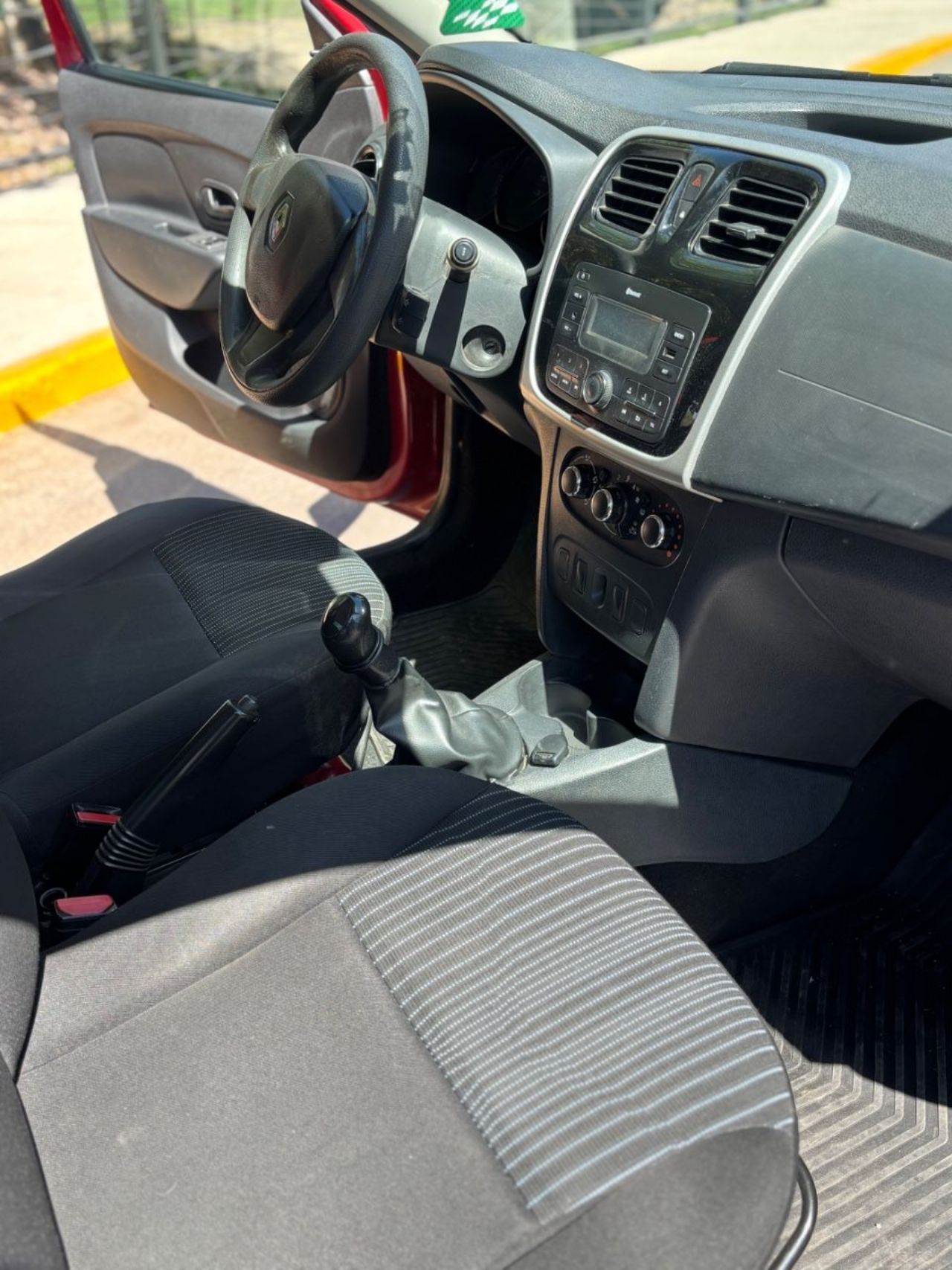Renault Logan Usado Financiado en Mendoza, deRuedas