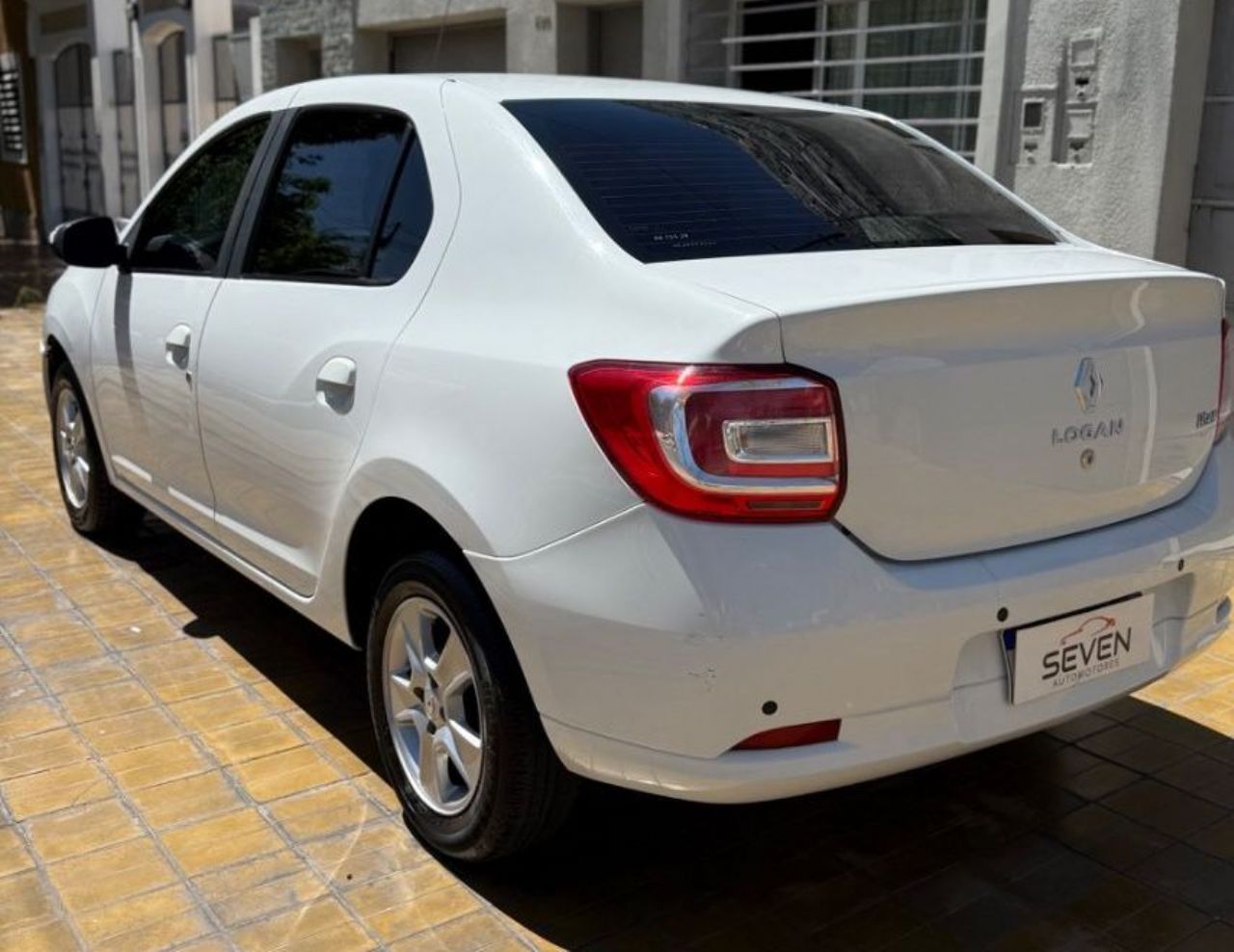 Renault Logan Usado en San Juan, deRuedas
