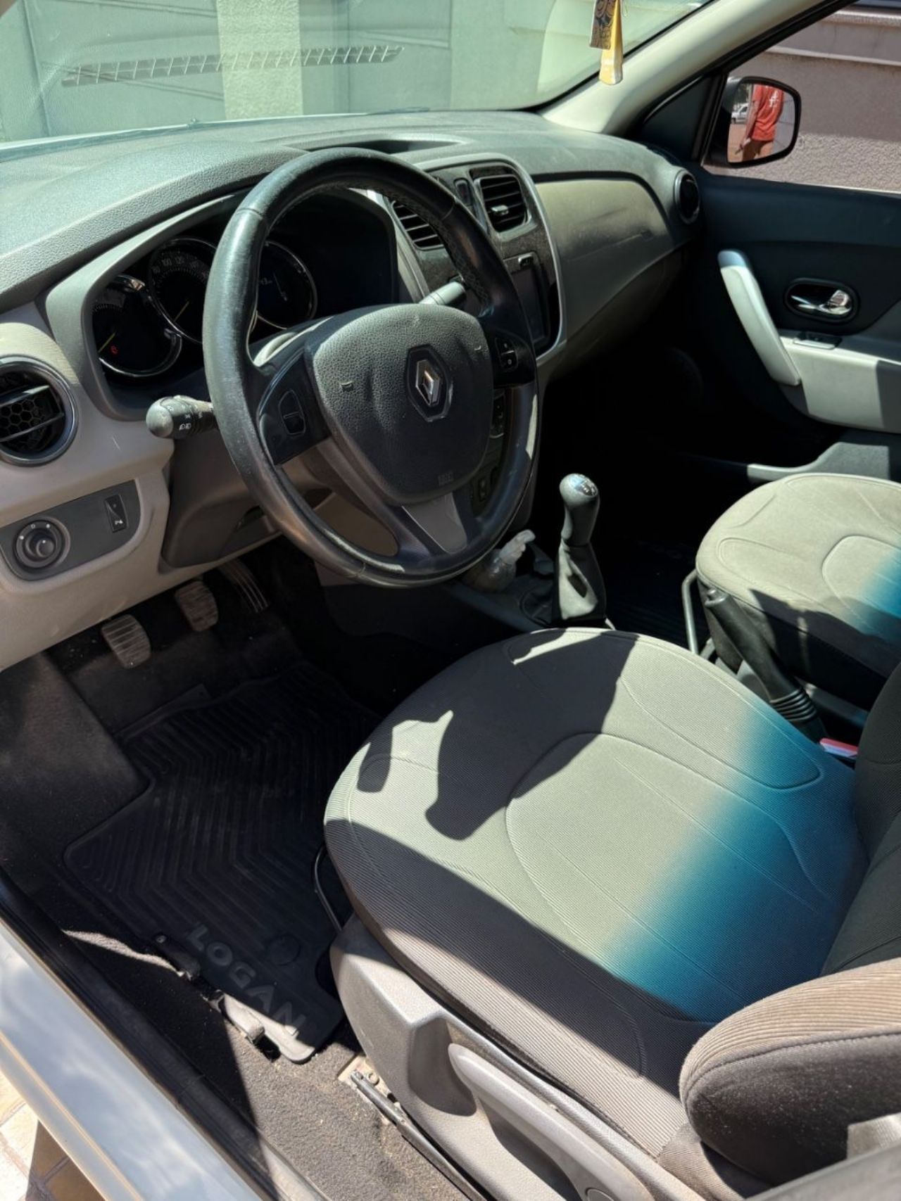 Renault Logan Usado en San Juan, deRuedas