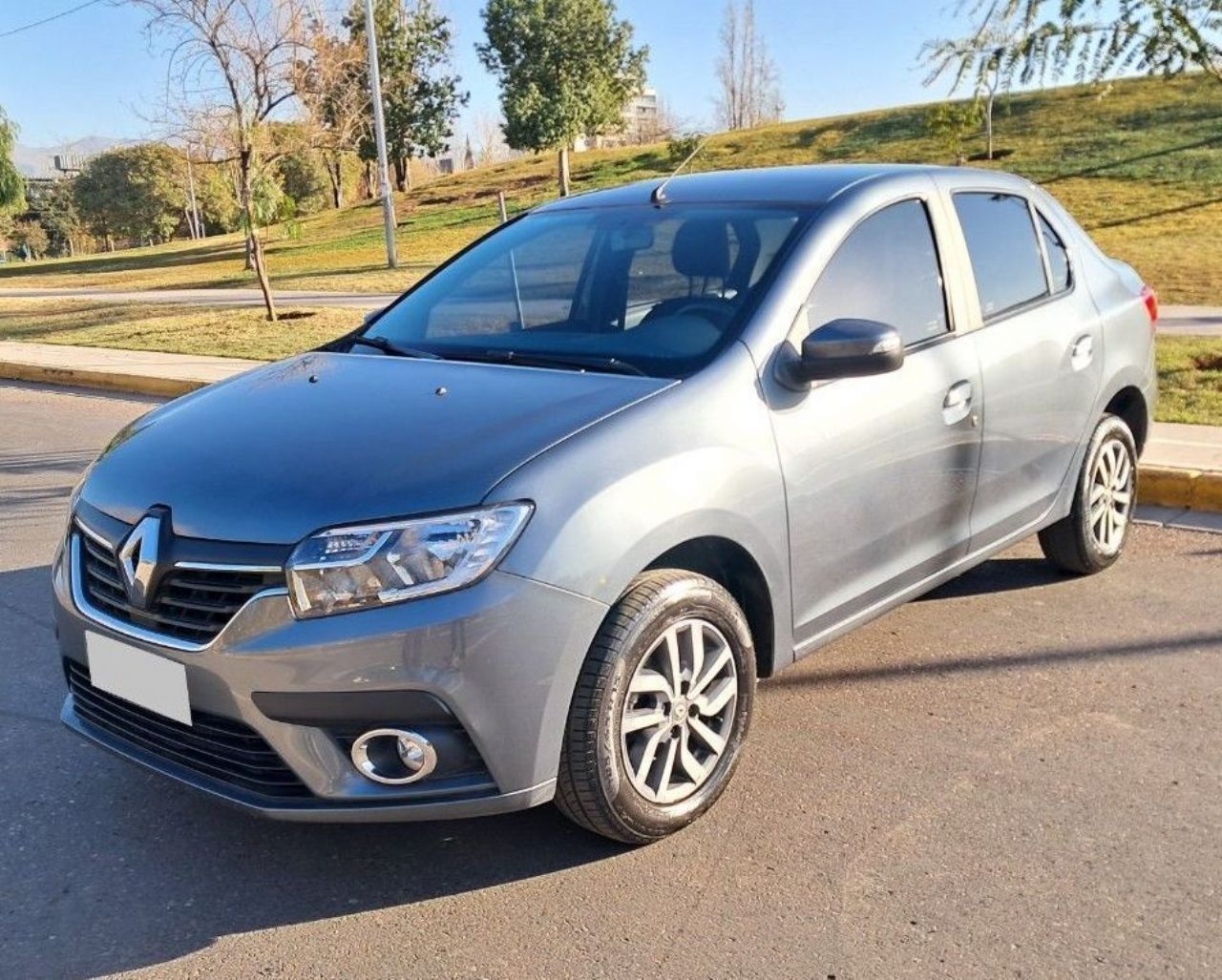 Renault Logan Usado Financiado en Mendoza, deRuedas