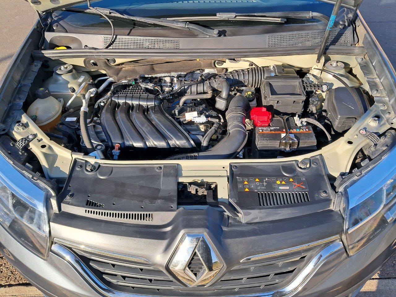 Renault Logan Usado Financiado en Mendoza, deRuedas