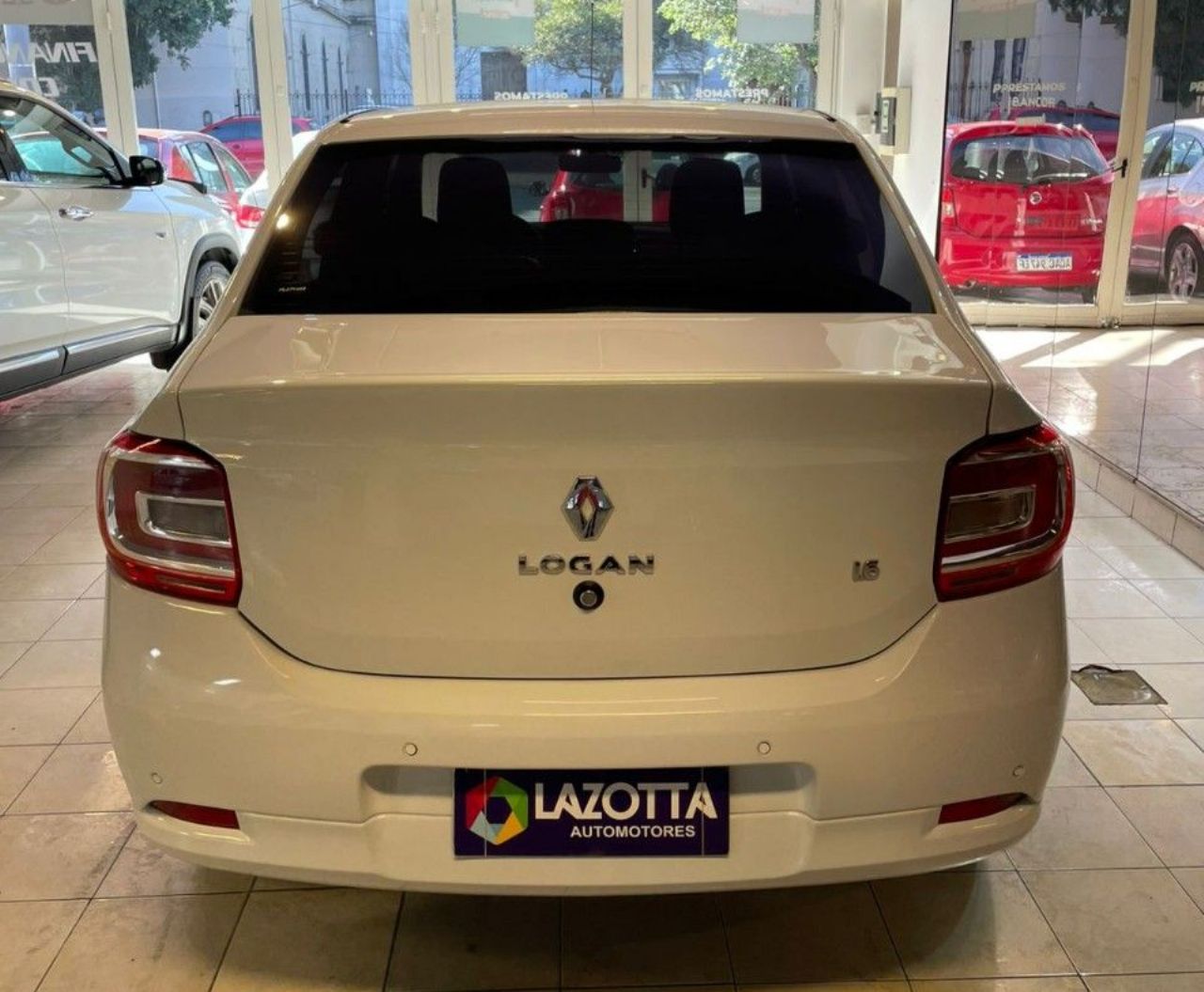 Renault Logan Usado Financiado en Córdoba, deRuedas