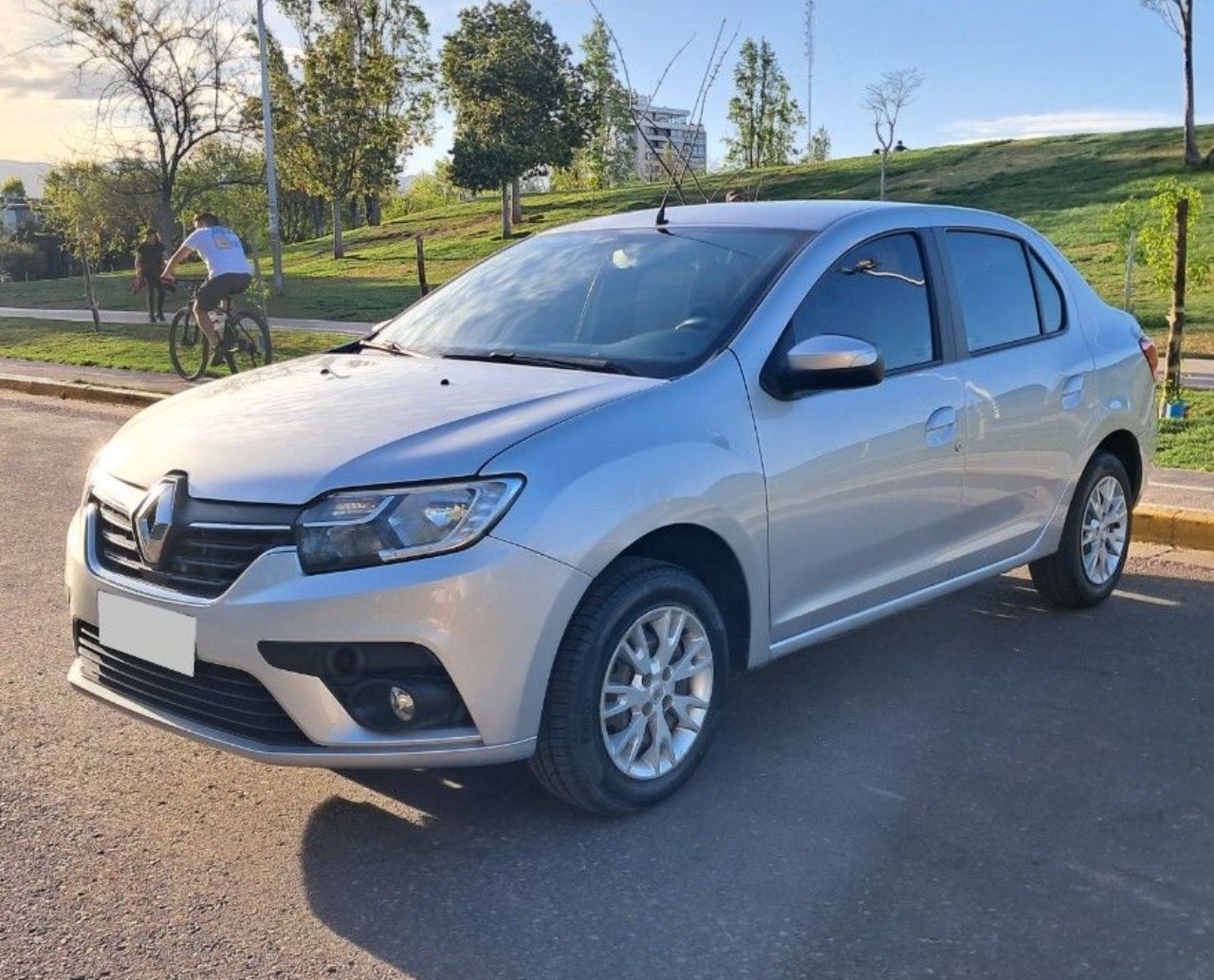 Renault Logan Usado Financiado en Mendoza, deRuedas
