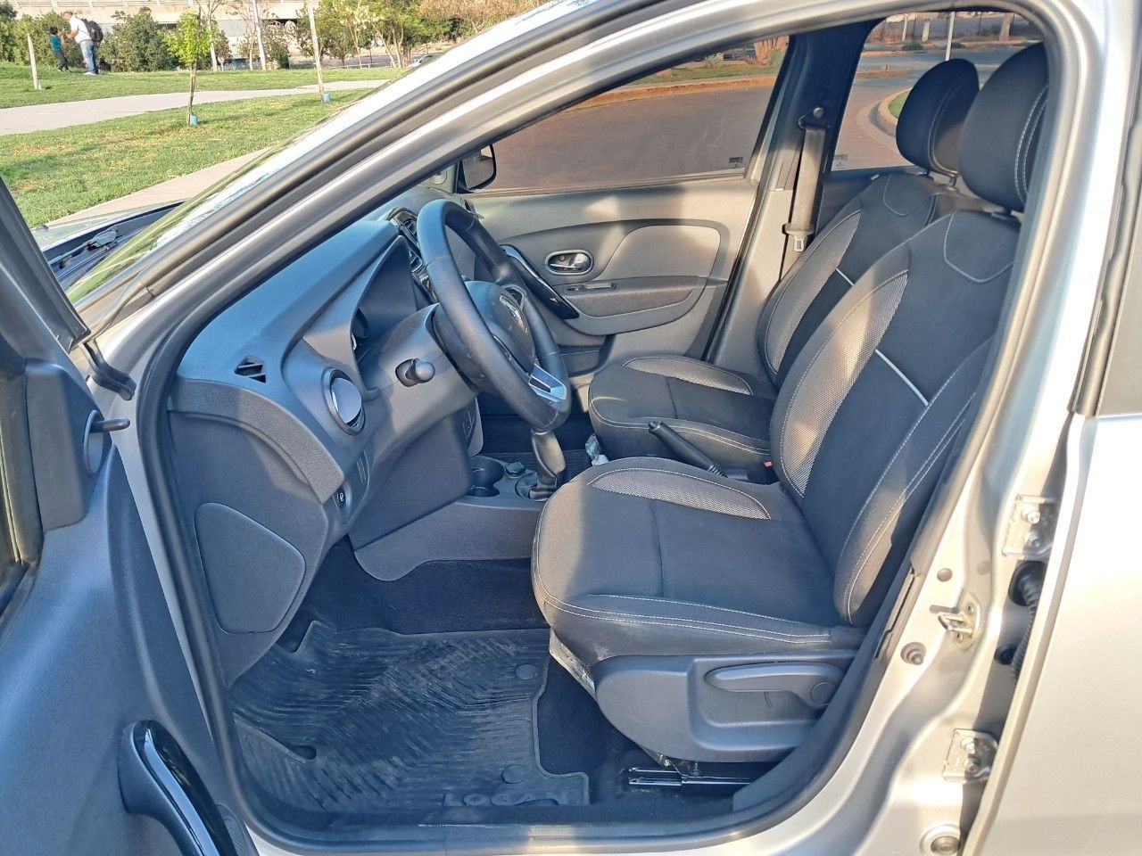 Renault Logan Usado Financiado en Mendoza, deRuedas