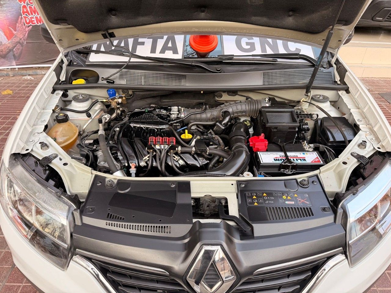 Renault Logan Usado Financiado en Mendoza, deRuedas