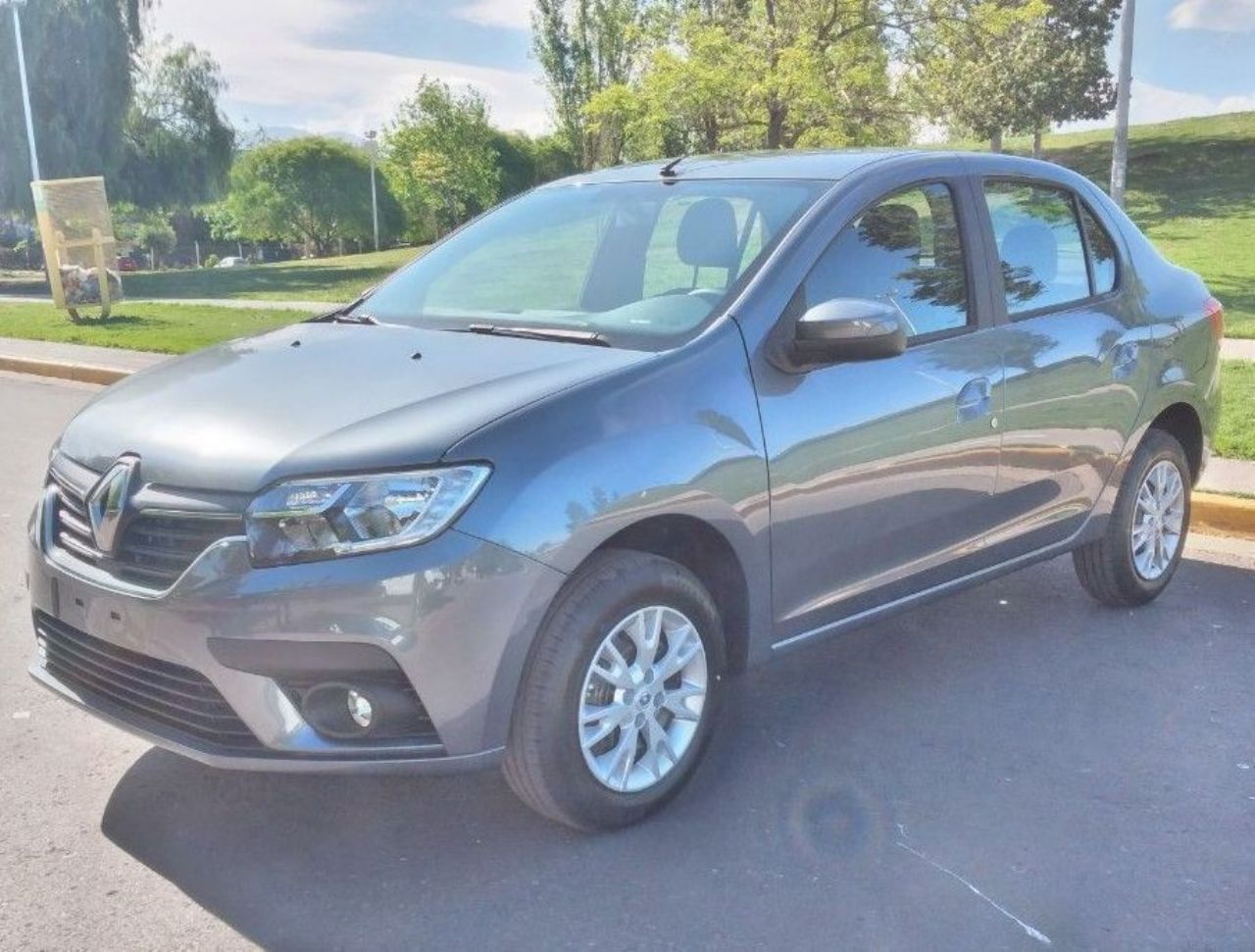 Renault Logan Nuevo en Mendoza, deRuedas