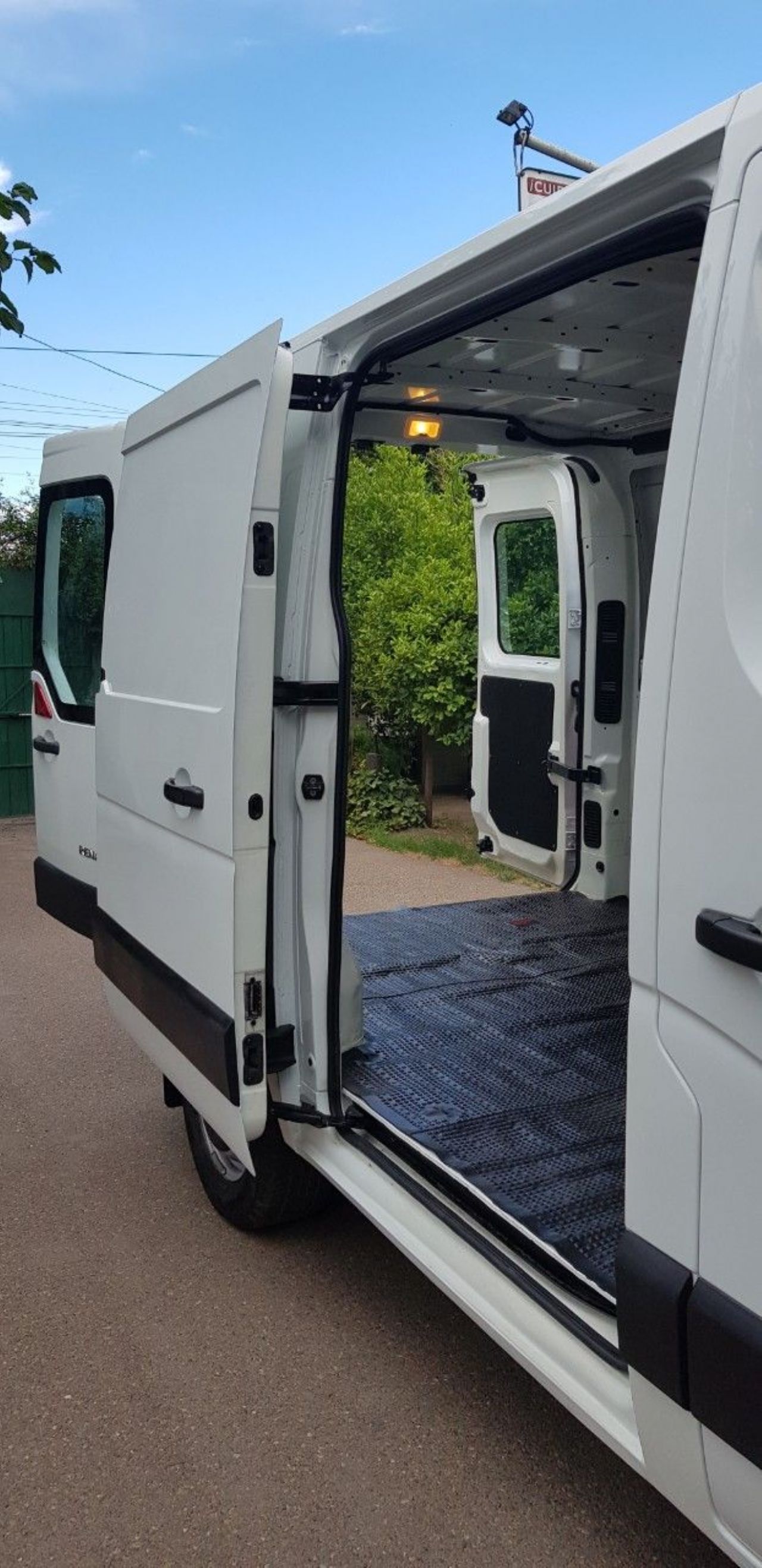 Renault Master Usada en Mendoza, deRuedas