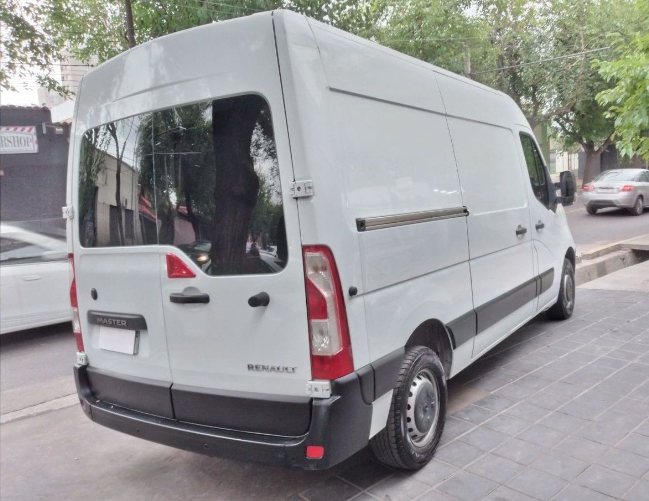 Renault Master Usada en Mendoza, deRuedas