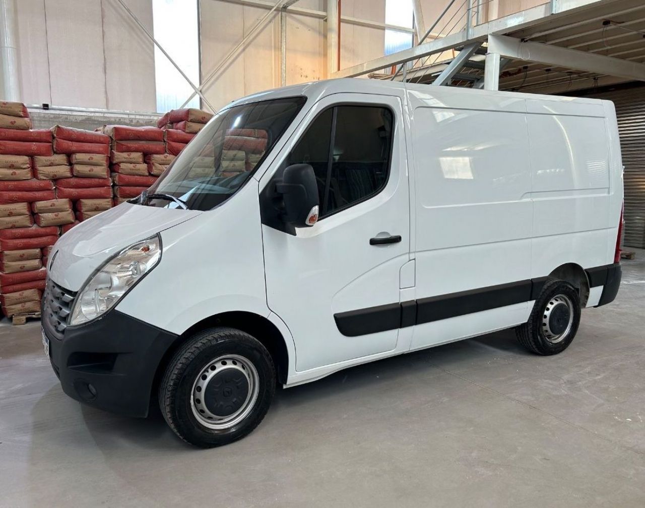 Renault Master Usada en Mendoza, deRuedas