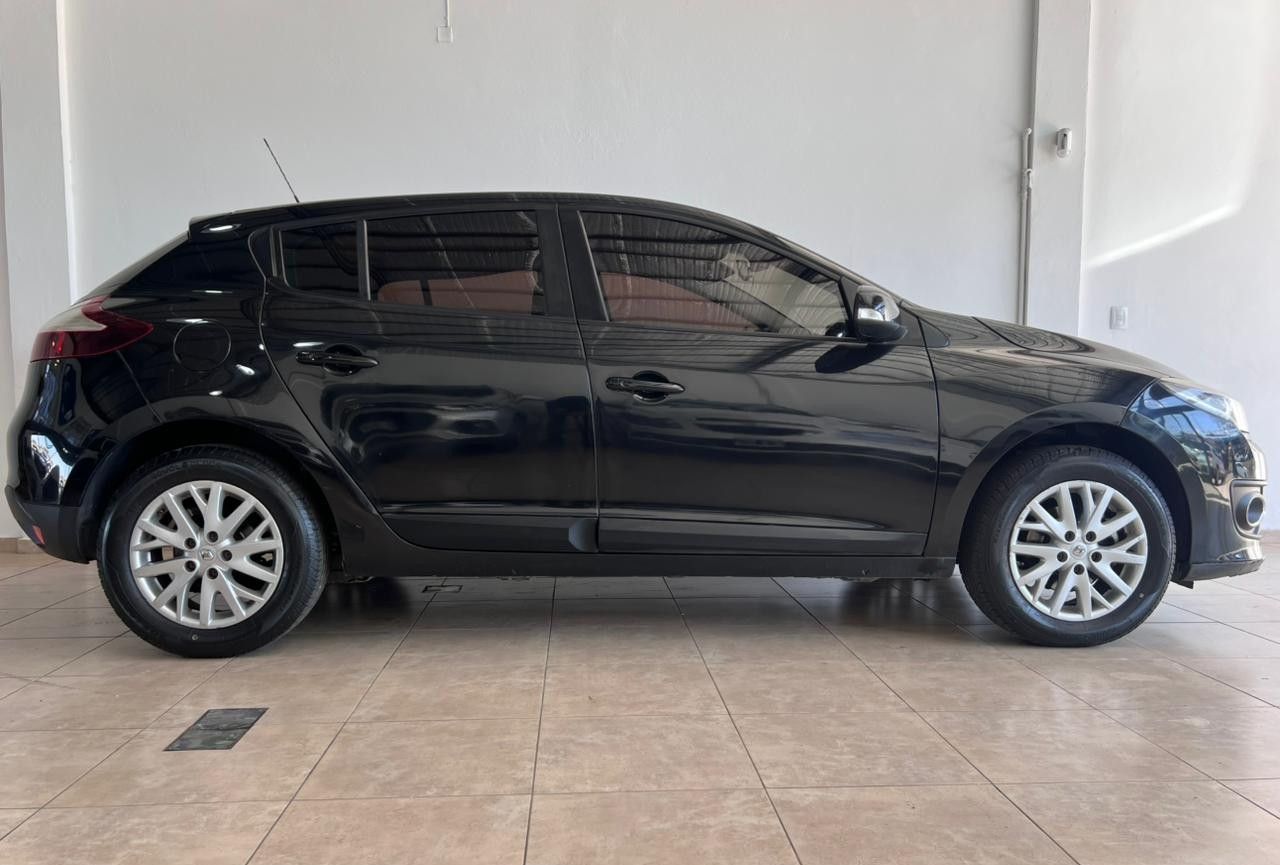 Renault Megane Usado Financiado en Córdoba, deRuedas