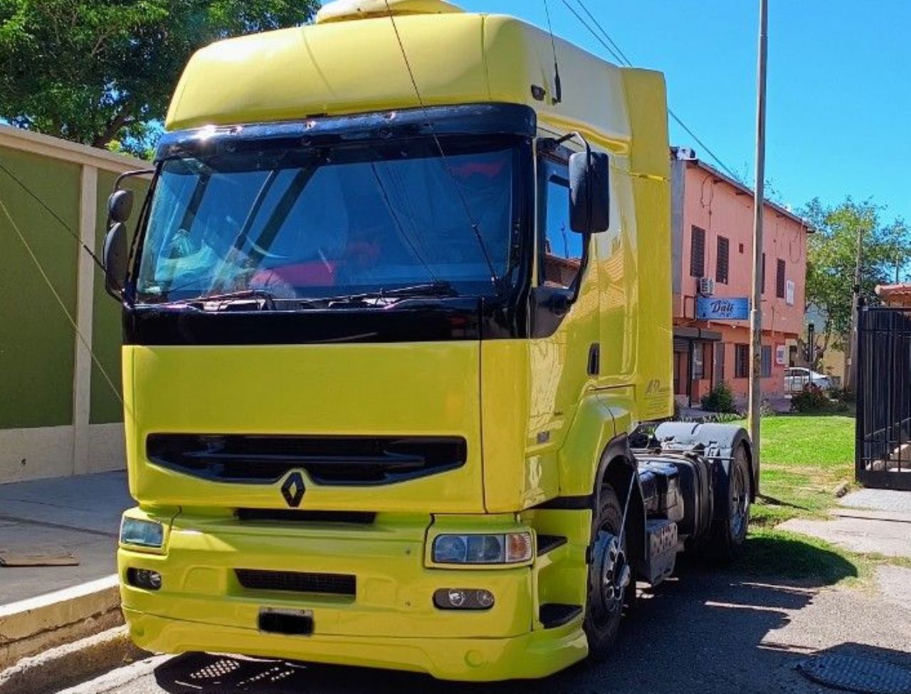 Renault Premium Usado en Mendoza, deRuedas