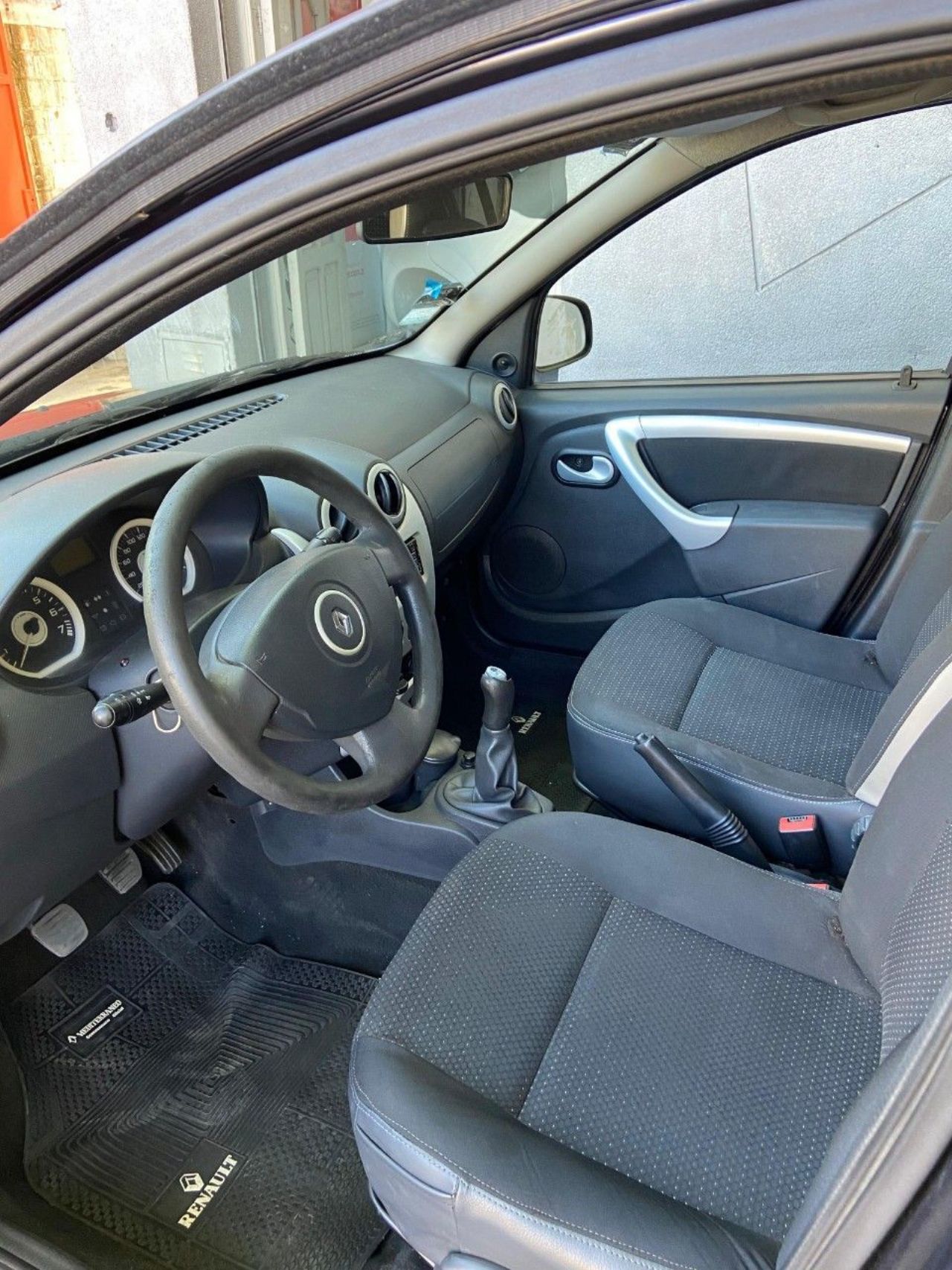 Renault Sandero Usado en Mendoza, deRuedas