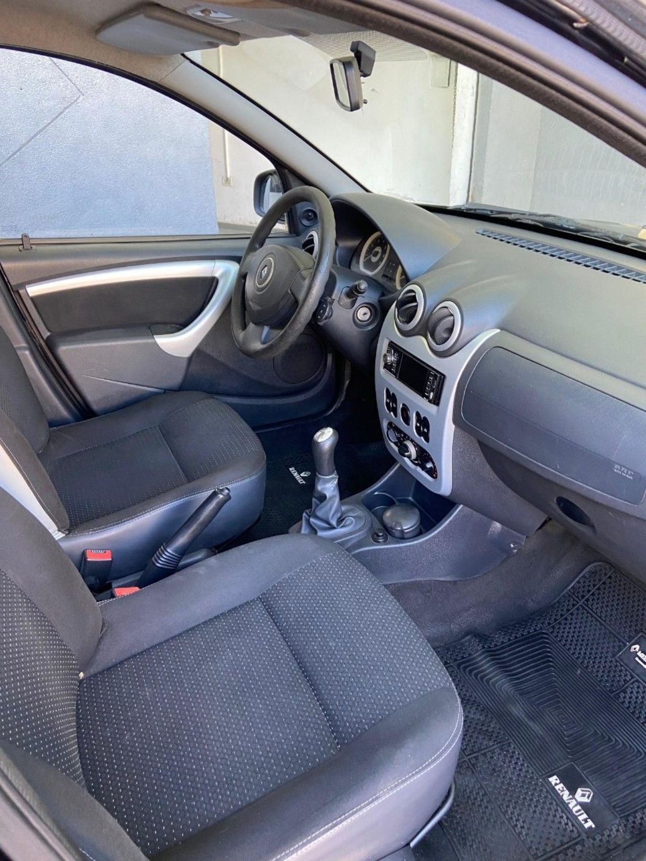 Renault Sandero Usado en Mendoza, deRuedas