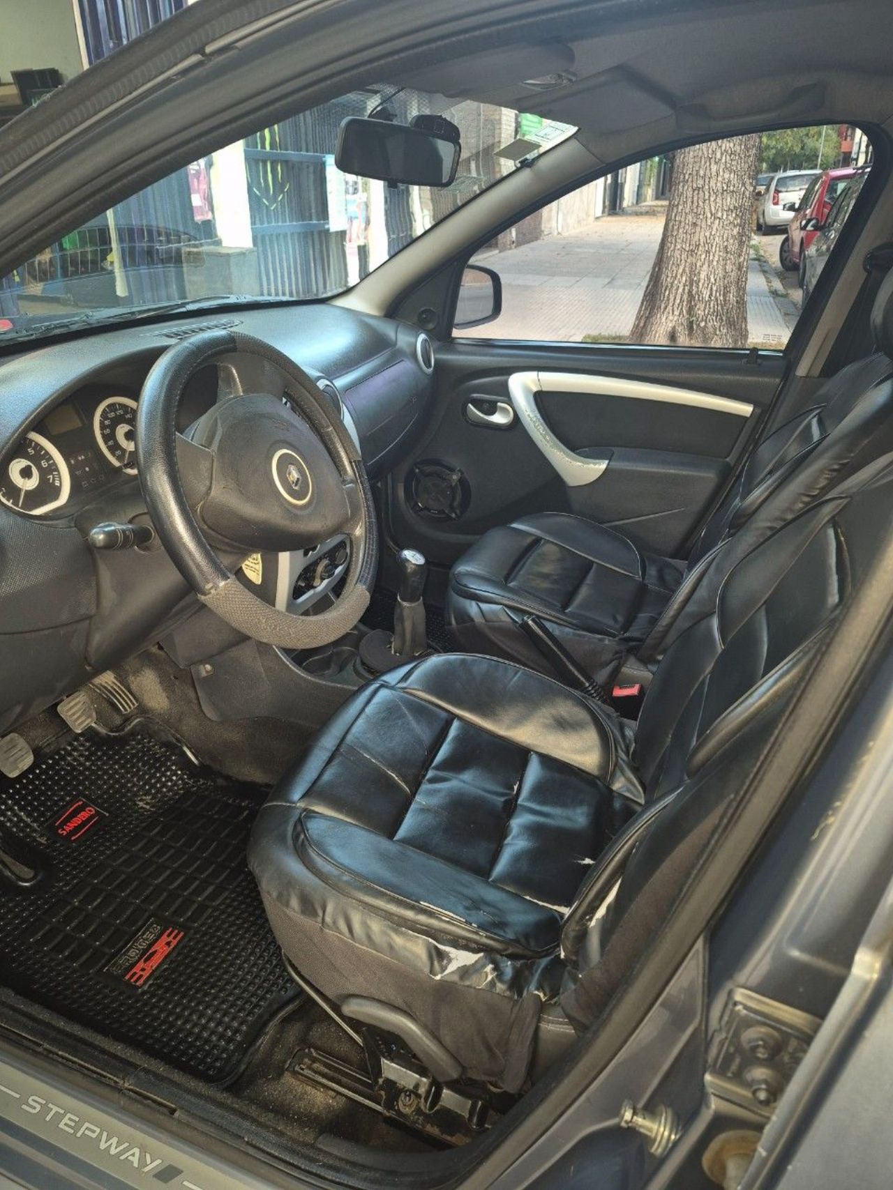 Renault Sandero Usado en Buenos Aires, deRuedas