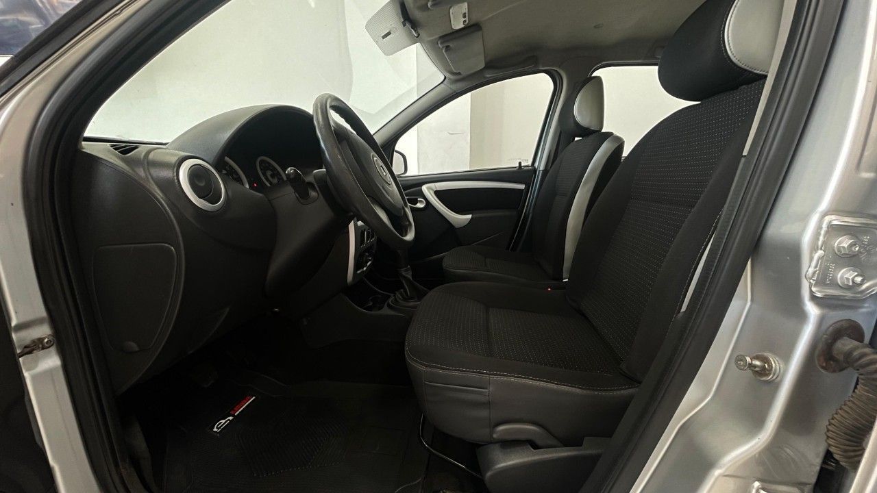 Renault Sandero Usado Financiado en Mendoza, deRuedas